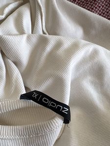 White Long Sleeve Cropped Top