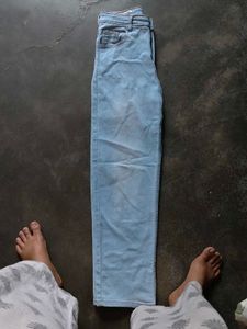 Light Wash High Waist Jeans