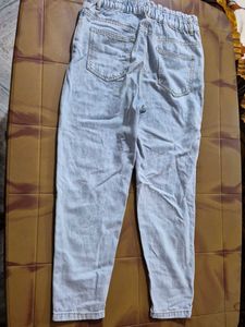 Light Wash High Waisted Jeans