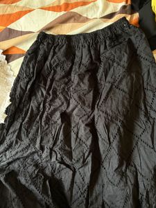 combo sale there. black&amp;white skirt