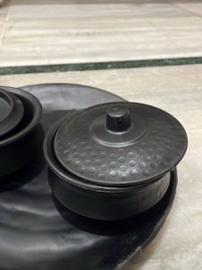 Black Dinner Set