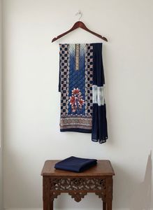 Beautiful Blue Floral Kurti / salwar suit Se