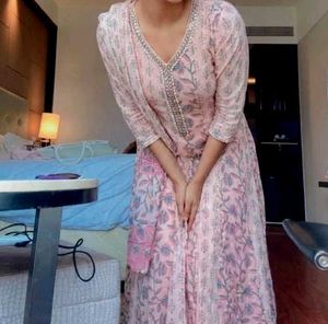 Elegant Pink Floral Kurta and dupatta