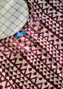 Set of 2 Printed Kurtas