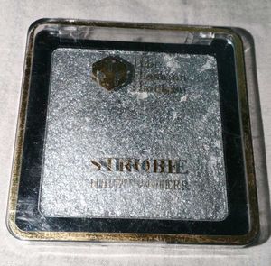 Shimmering Highlighter Powder