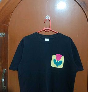 Cute Flower Pocket T-Shirt
