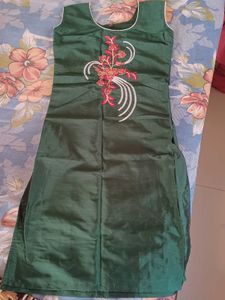 Elegant Green Embroidered Kurta