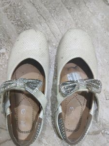 Off White With Golden Silver Bow Size 30 Age 4-6 Years Girls Balley