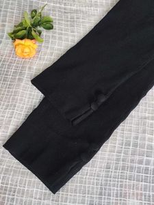 Some Stretchable Black Pant 🌸