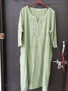 Elegant Green Embroidered Kurti
