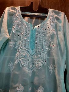 chikankari kurtis