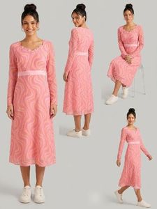 Retro Swirl Print Midi Dress