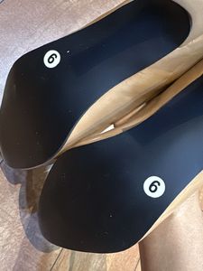Classic Tan Patent Leather Heels