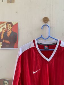 Vintage Nike Red Long Sleeve T-Shirt (T541)