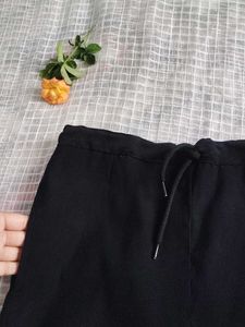 Some Stretchable Black Pant 🌸