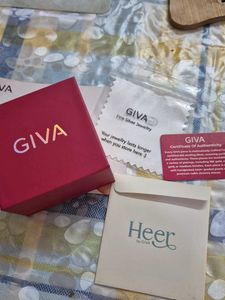 GIVA Rose Gold Princess Earrings