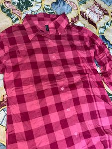 XL Pink Plaid Button-Up Shirt