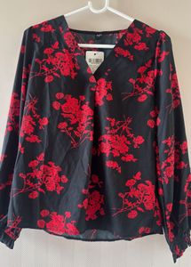 Chic Floral V-Neck Long Sleeve Top