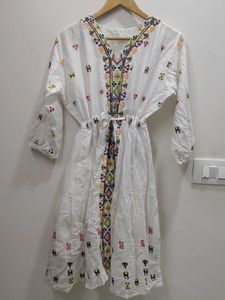 Embroidered White Cotton Kurta