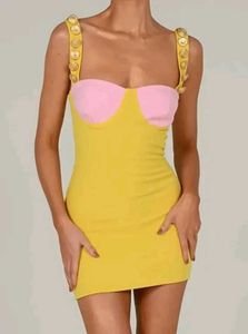 Embellished shoulder strap yellow bodycon dress