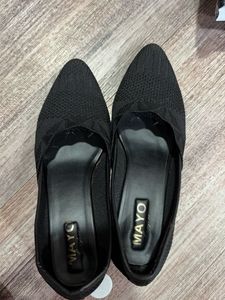 Stylish Black Pointed Toe Heels