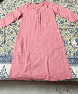 Chic Pink Kurta with Feather Details