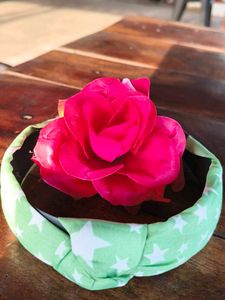 Star Print Headband with Flower Accent