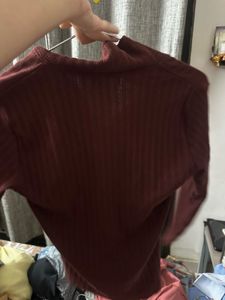 Maroon Ribbed Turtleneck Top