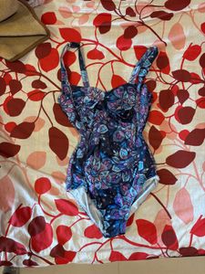Chic Paisley Print One-Piece Swimsuit