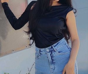 Chic Black One-Shoulder Top