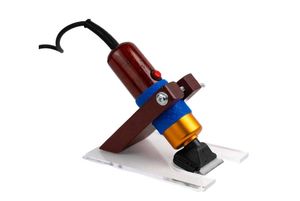 Carpet trimmer
