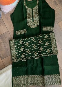 Emerald Green Embroidered Kurta dupatta