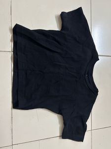 Classic Black crop top