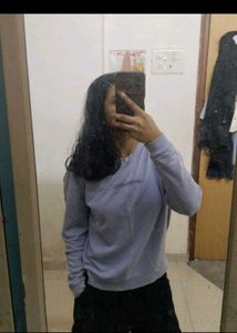 Sweatshirt