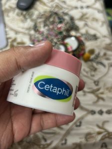 Pink Round Container Cream