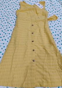 Chic Yellow Button-Up Midi Dress