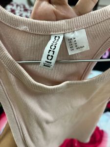 H&amp;M Ribbed Racerback Tank Top