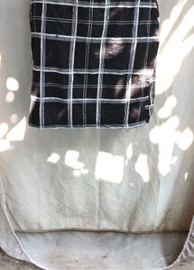 191110. Black and White Plaid Mini Skirt