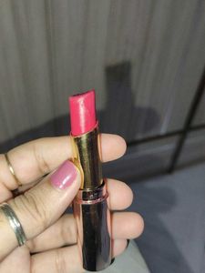 Lakme 9 to 5 Primer Matte Lipstick