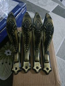 curtain holders 2 pair set with  holder stand