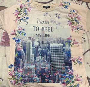 Graphic Tee NYC Skyline Floral Print