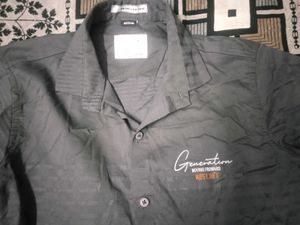 solid streetwear shirt for man