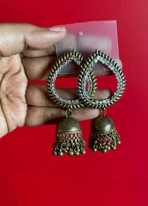 Earings and Silver Neck Choker