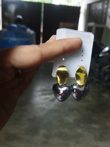 Stylish Metal &amp; Pearl Earrings Set