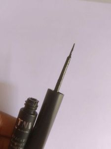 TNW Longstay Matte Liquid Eyeliner