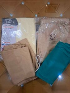 4 Pairs of Leggings