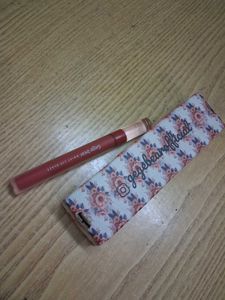 Gege Bear Moist Lip Glaze & Power Bank Set