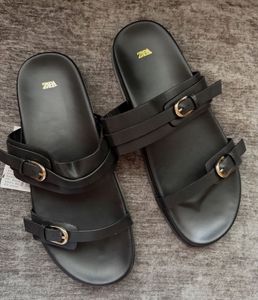Zara Black Strap Sandals
