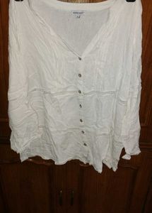 White Textured Button-Up Tunic Top
