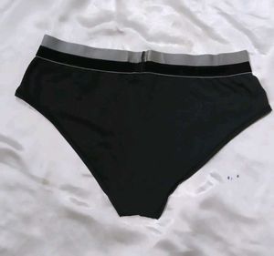 Calvin Klein Sports Bra panty set